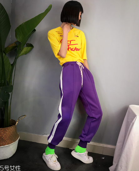 校服褲怎么搭配？校服褲搭配圖片