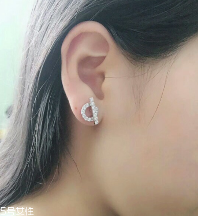 耳釘轉(zhuǎn)不動怎么辦？耳釘轉(zhuǎn)不動怎么處理？