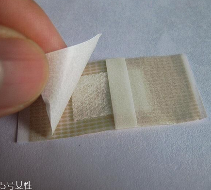 創(chuàng)可貼可以貼臉上嗎？臉上能貼創(chuàng)可貼嗎？