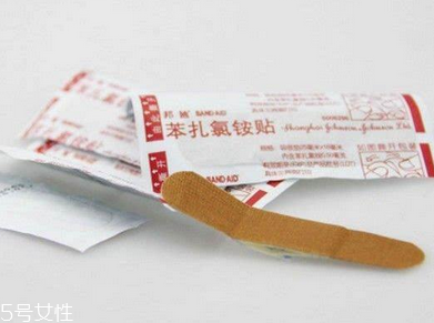 創(chuàng)可貼可以貼臉上嗎？臉上能貼創(chuàng)可貼嗎？