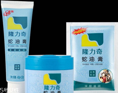蛇油膏能治灰指甲嗎？灰指甲能用蛇油膏治嗎？
