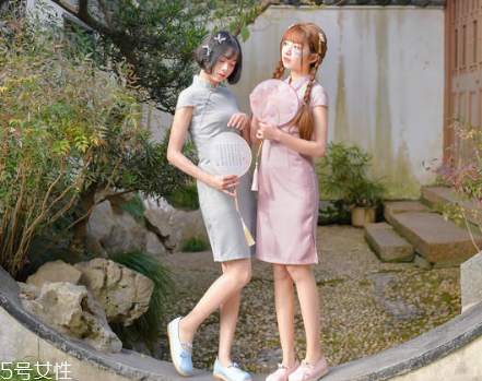 中國風(fēng)連衣裙怎么搭配？中國風(fēng)連衣裙搭配圖片
