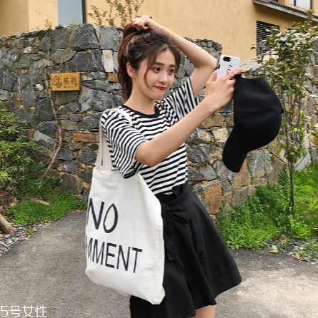 夏天穿什么t恤好看？夏季t恤穿搭圖片