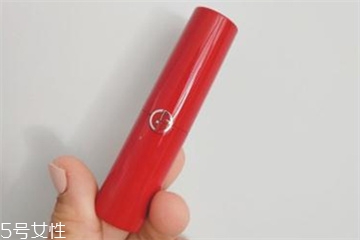 阿瑪尼口紅是塑料殼嗎？阿瑪尼口紅殼什么材質(zhì)？