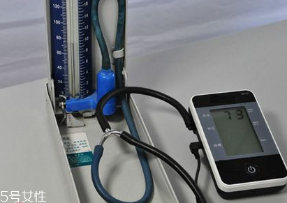 血壓計(jì)能用充電電池嗎？