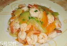 西瓜皮怎么做好吃？常見的西瓜皮做法