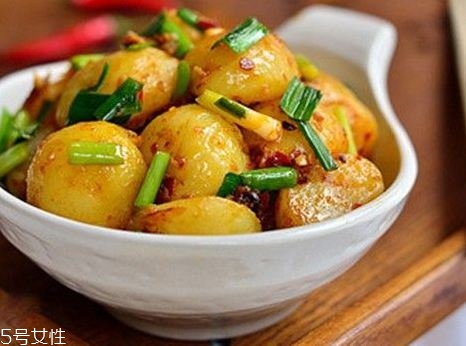 土豆不能和什么一起吃？土豆和黑木耳可以一起吃嗎？