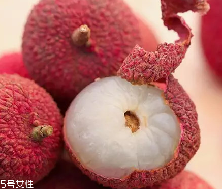 荔枝選購(gòu)技法 荔枝怎么挑？