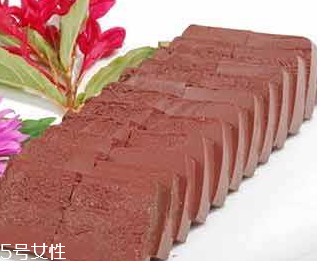 雞血會(huì)不會(huì)很臟？雞血怎么去灰塵？