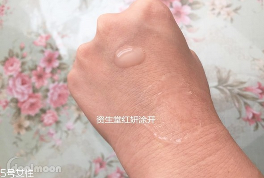 精華液是水嗎？精華液是什么做的？