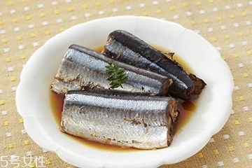 青魚能做魚干嗎？青魚怎么做成魚干？