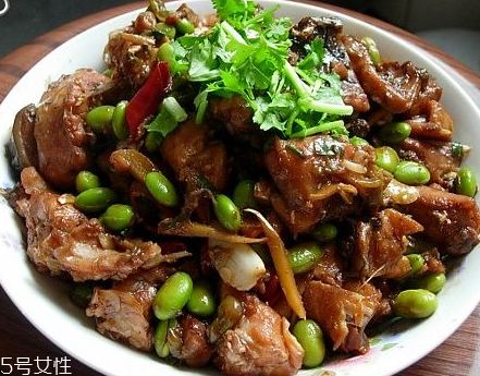 青魚禁忌食材 青魚不能和什么一起吃？