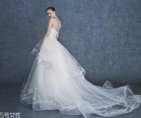 婚紗可以穿兩次嗎？婚紗穿兩次不好嗎？