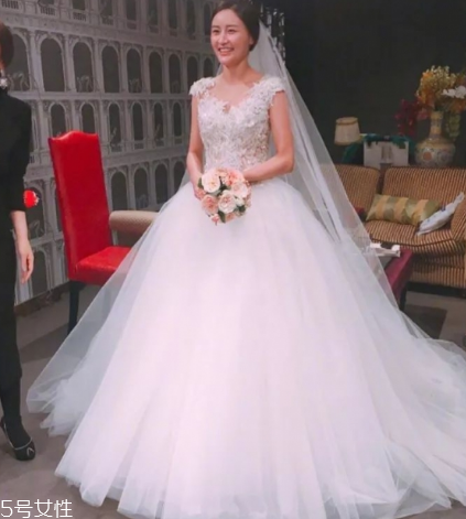 婚紗可以借給別人穿嗎？婚紗能不能借給別人？