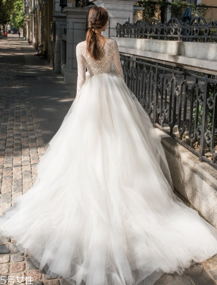 婚紗裙撐怎么折疊？婚紗裙撐怎么收起來？