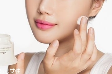 干皮為什么容易脫妝？干皮容易脫妝怎么辦？