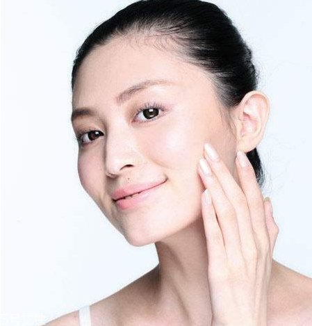 干皮可以用散粉嗎？皮膚干用什么散粉？