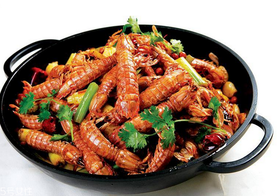 皮皮蝦能和牛肉一起吃嗎？皮皮蝦能和牛肉同吃嗎？