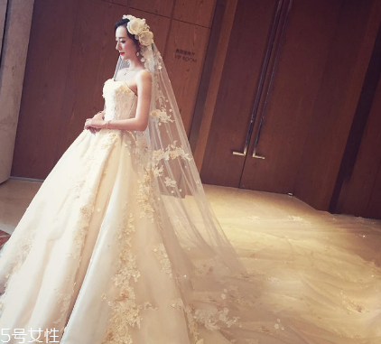 婚紗買回來(lái)要洗嗎？新買的婚紗要洗嗎？