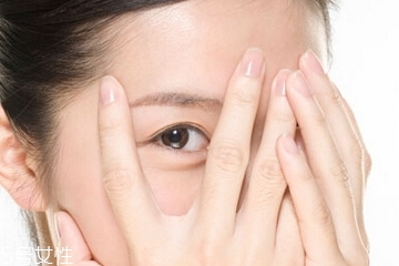 眼霜為什么辣眼睛？眼霜辣眼睛是怎么回事？