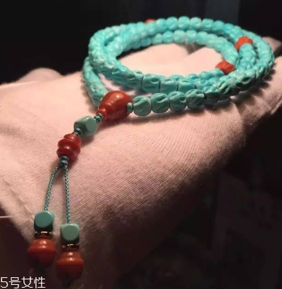 綠松石手串戴哪只手？綠松石手鏈戴左手還是右手？