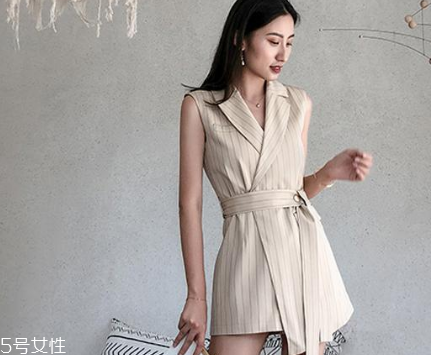 白領(lǐng)上班穿什么衣服？白領(lǐng)mm穿搭圖片