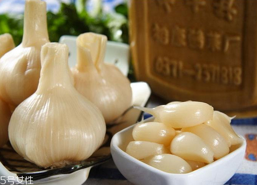 糖醋蒜的腌制方法 糖醋蒜怎么做？