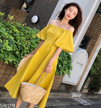 夏天穿什么顏色連衣裙好？夏天適合什么顏色連衣裙？