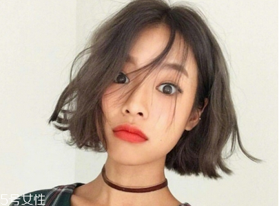 經(jīng)?；瘖y對(duì)皮膚有什么影響 經(jīng)?；瘖y對(duì)皮膚好嗎