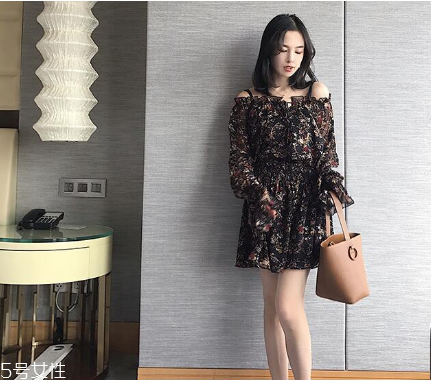 女生去海邊穿什么衣服？海邊度假怎么穿搭顯瘦？
