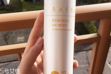防曬噴霧里面有酒精嗎？防曬噴霧都有酒精嗎？