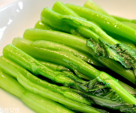 芥蘭和橄欖菜的區(qū)別 芥蘭是橄欖菜嗎？
