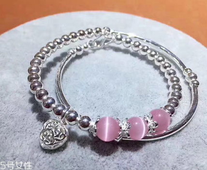 貓眼石有什么寓意？貓眼石的寓意是什么？