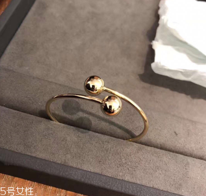 手鐲可以戴兩只手嗎？手鐲可以兩只手同時(shí)戴嗎？