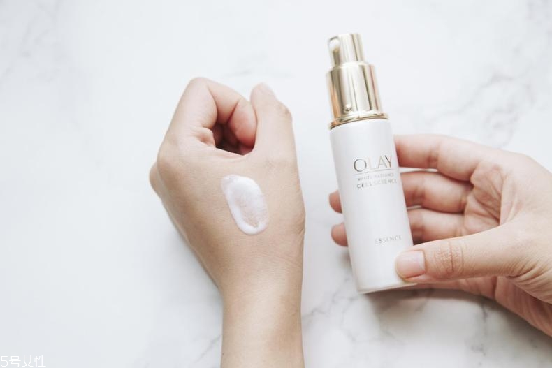 olay水感透白系列與水感透白臻粹系列哪個(gè)好？什么區(qū)別？