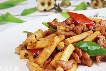 鹿肉和牛肉哪個好？鹿肉和牛肉哪個好吃些？