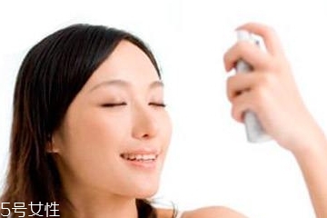 化妝水二次清潔怎么用？怎么用化妝水做二次清潔？