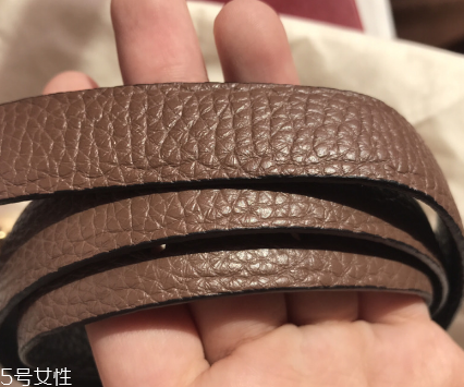 皮帶自動(dòng)扣怎么解開？自動(dòng)扣皮帶正確解法