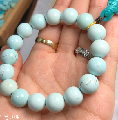 綠松石可以用自來(lái)水泡嗎？綠松石手串能泡自來(lái)水嗎？