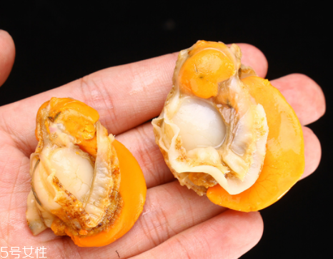 扇貝肉哪里不能吃？扇貝的月牙紅可以吃嗎？