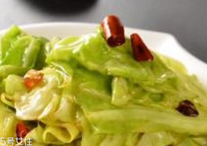 牛心菜和牛有關(guān)系嗎？牛心菜和牛沒有關(guān)系