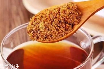 紅糖面膜用什么水稀釋？紅糖面膜用熱水還是冷水泡？