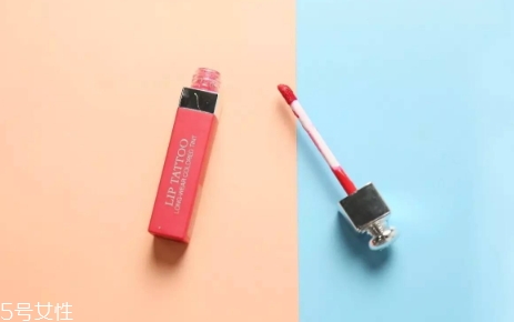 櫻桃粉口紅是什么顏色？櫻桃粉口紅試色圖片