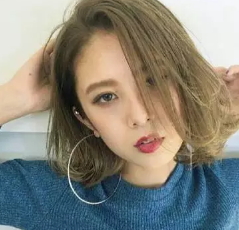 打蠟傷頭發(fā)嗎？打蠟對(duì)頭發(fā)的危害