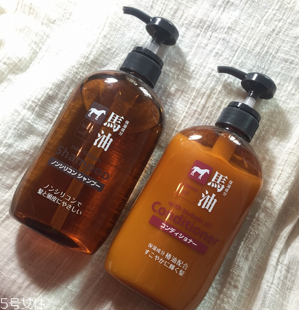 馬油洗發(fā)水防脫發(fā)嗎？馬油洗發(fā)水有防脫發(fā)功效嗎？