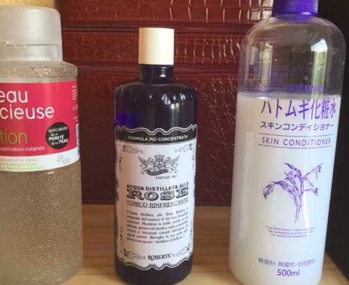 玫瑰水和薏仁水哪個(gè)好？玫瑰水和薏仁水對(duì)比