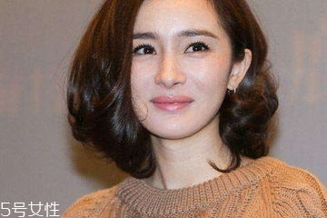 燙發(fā)能拉直嗎？燙發(fā)變直的方法