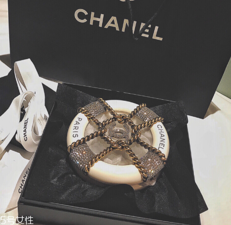 chanel救生圈多少錢？香奈兒救生圈包價格