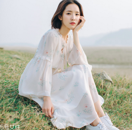瘦人穿什么連衣裙好看？這三款讓你美上天