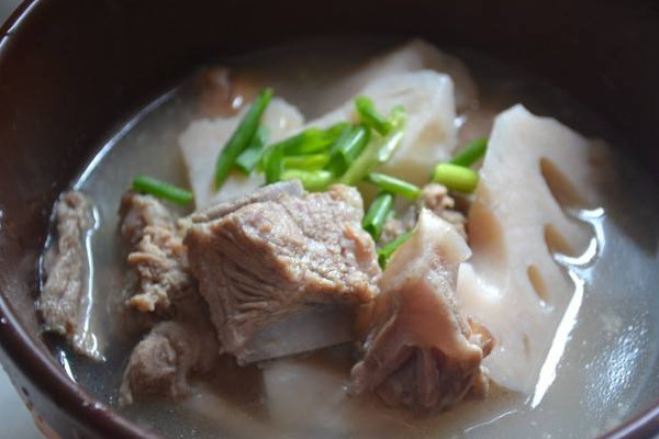 蓮藕怎么知道它粉不粉？別光看外表還得看孔數(shù)
